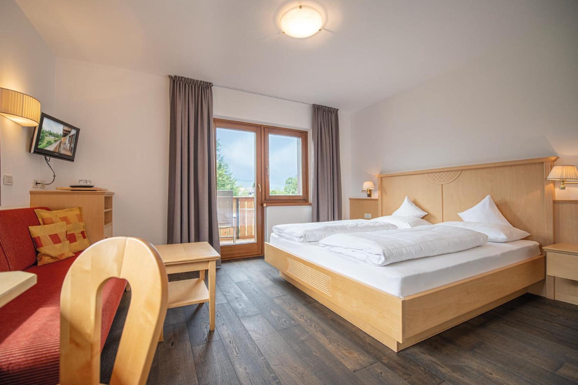 Aparthotel Hubertus Dolomites Fiè Esterno foto