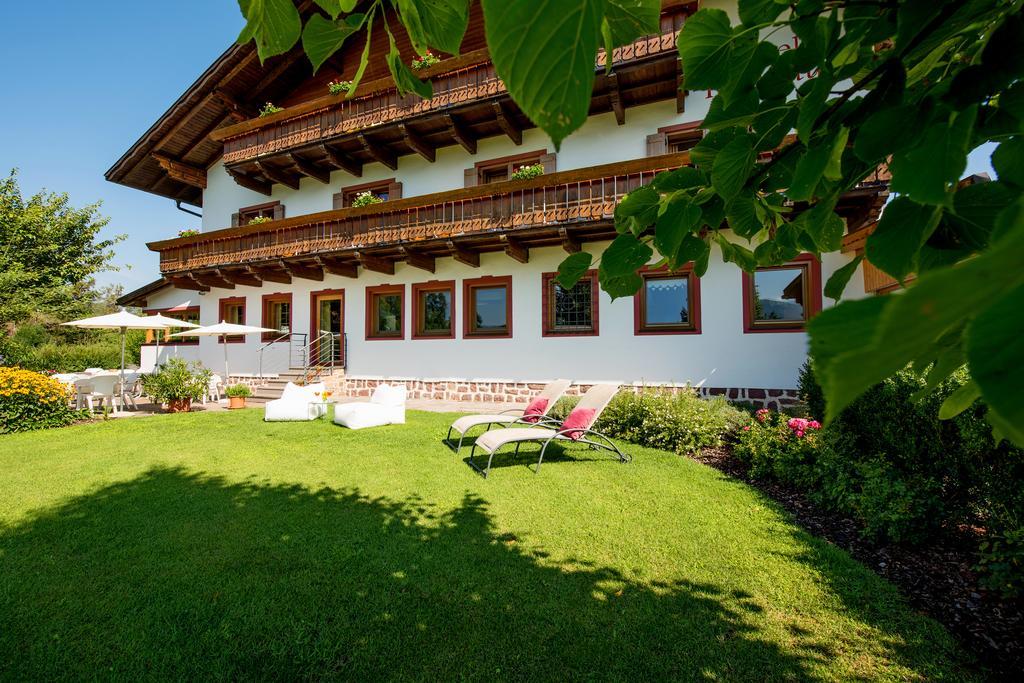 Aparthotel Hubertus Dolomites Fiè Esterno foto