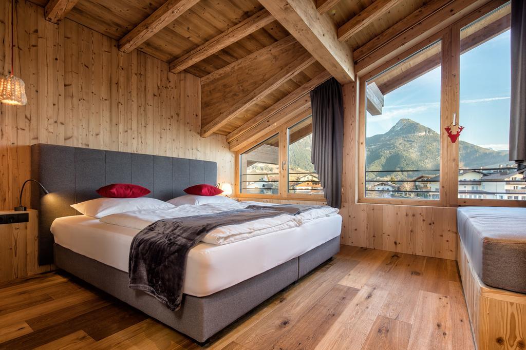 Aparthotel Hubertus Dolomites Fiè Esterno foto