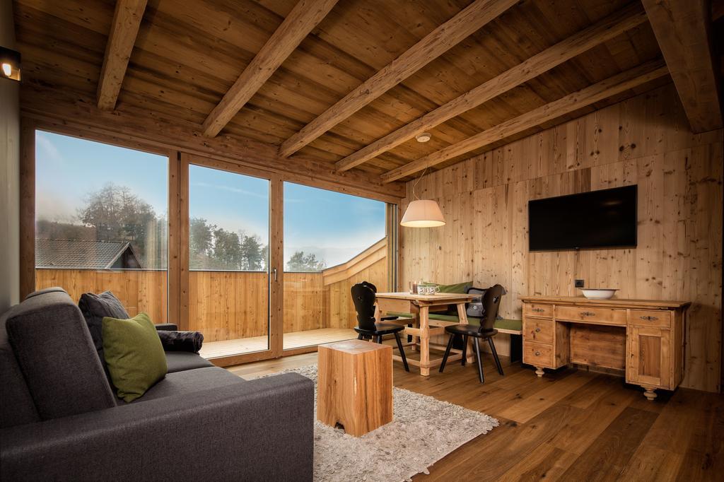 Aparthotel Hubertus Dolomites Fiè Esterno foto
