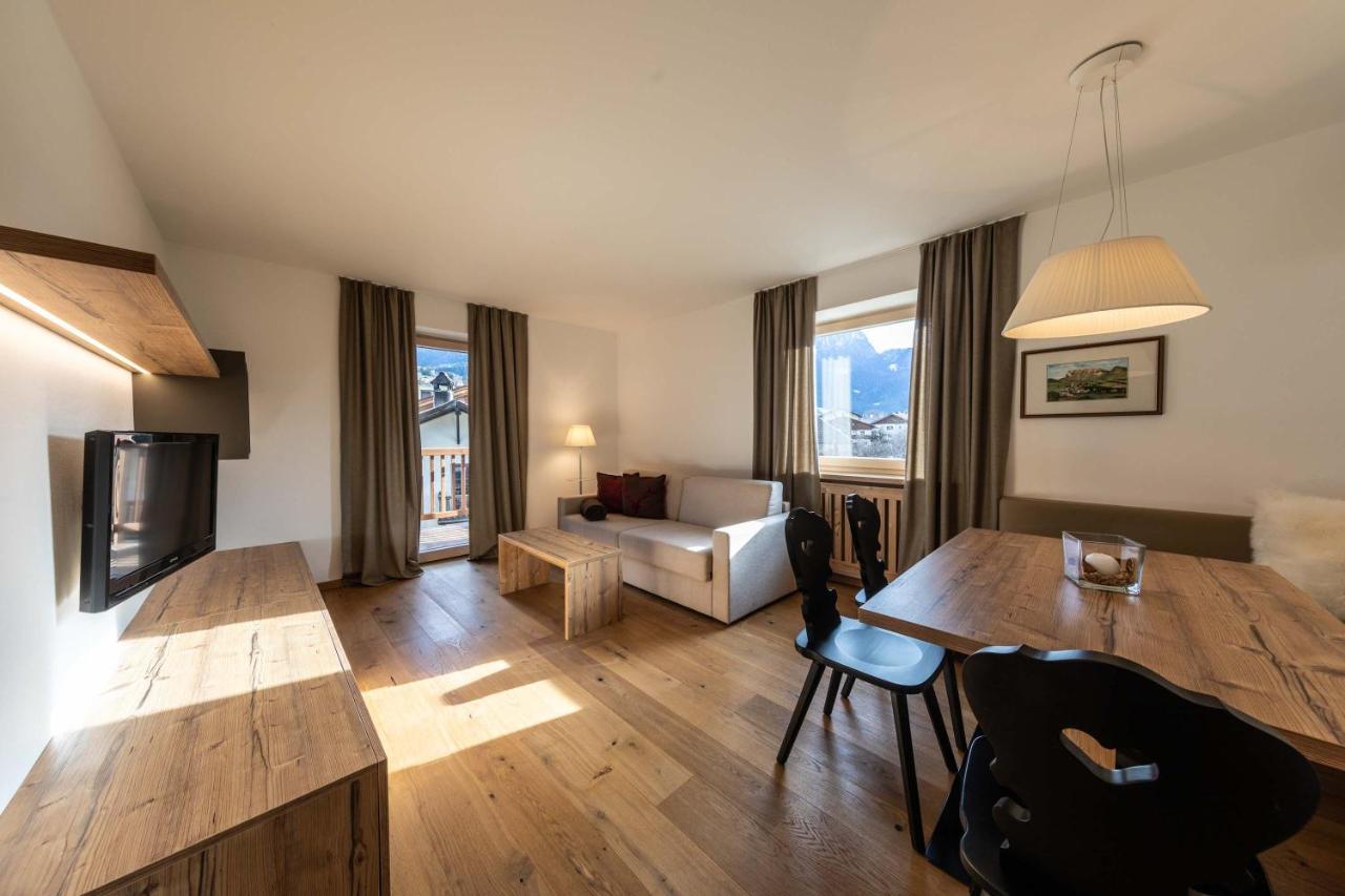 Aparthotel Hubertus Dolomites Fiè Esterno foto